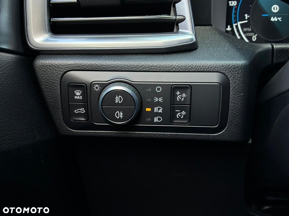Volkswagen Amarok - 21