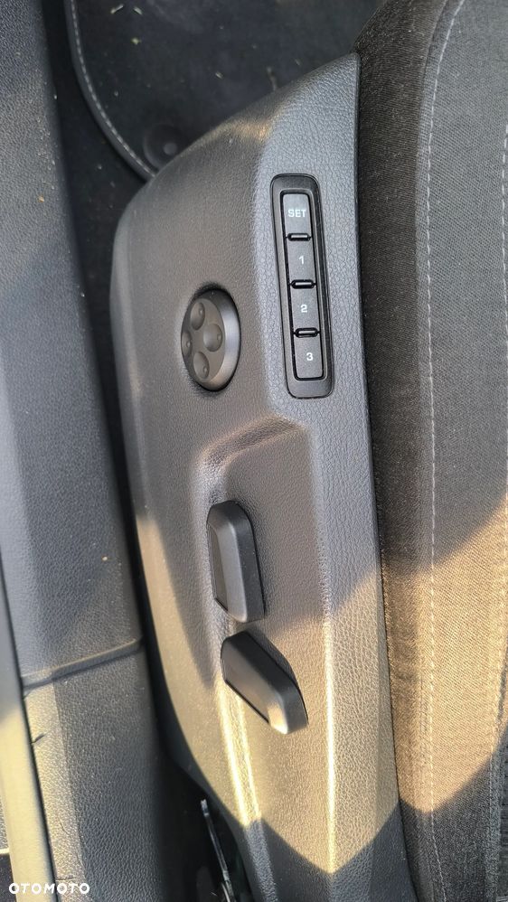 Skoda Superb 2.0 TDI DSG Elegance - 33