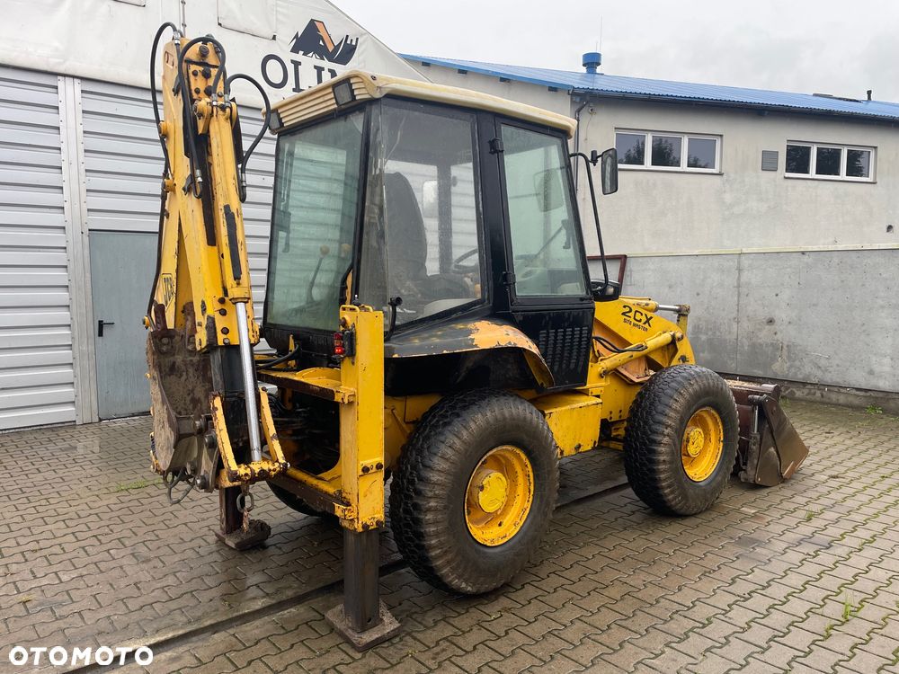 JCB 2CX - 7
