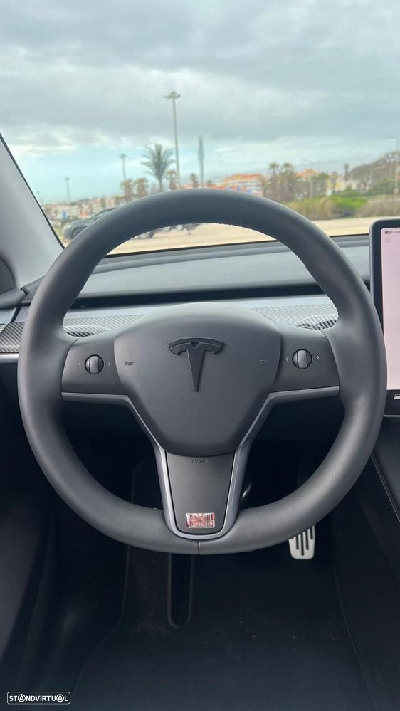 Tesla Model Y Long Range Dual Motor AWD - 6