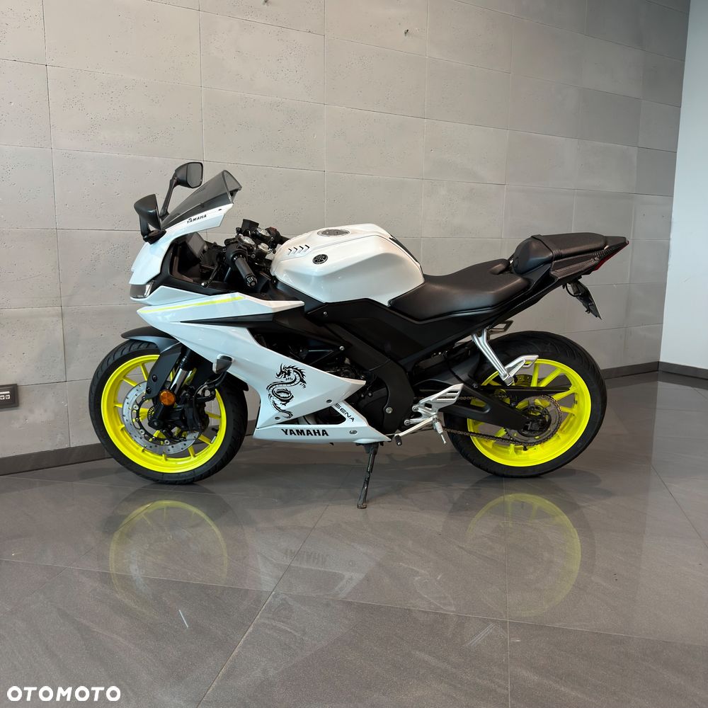 Yamaha YZF - 8
