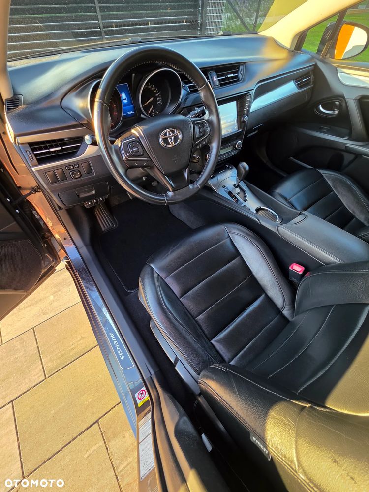 Toyota Avensis - 18