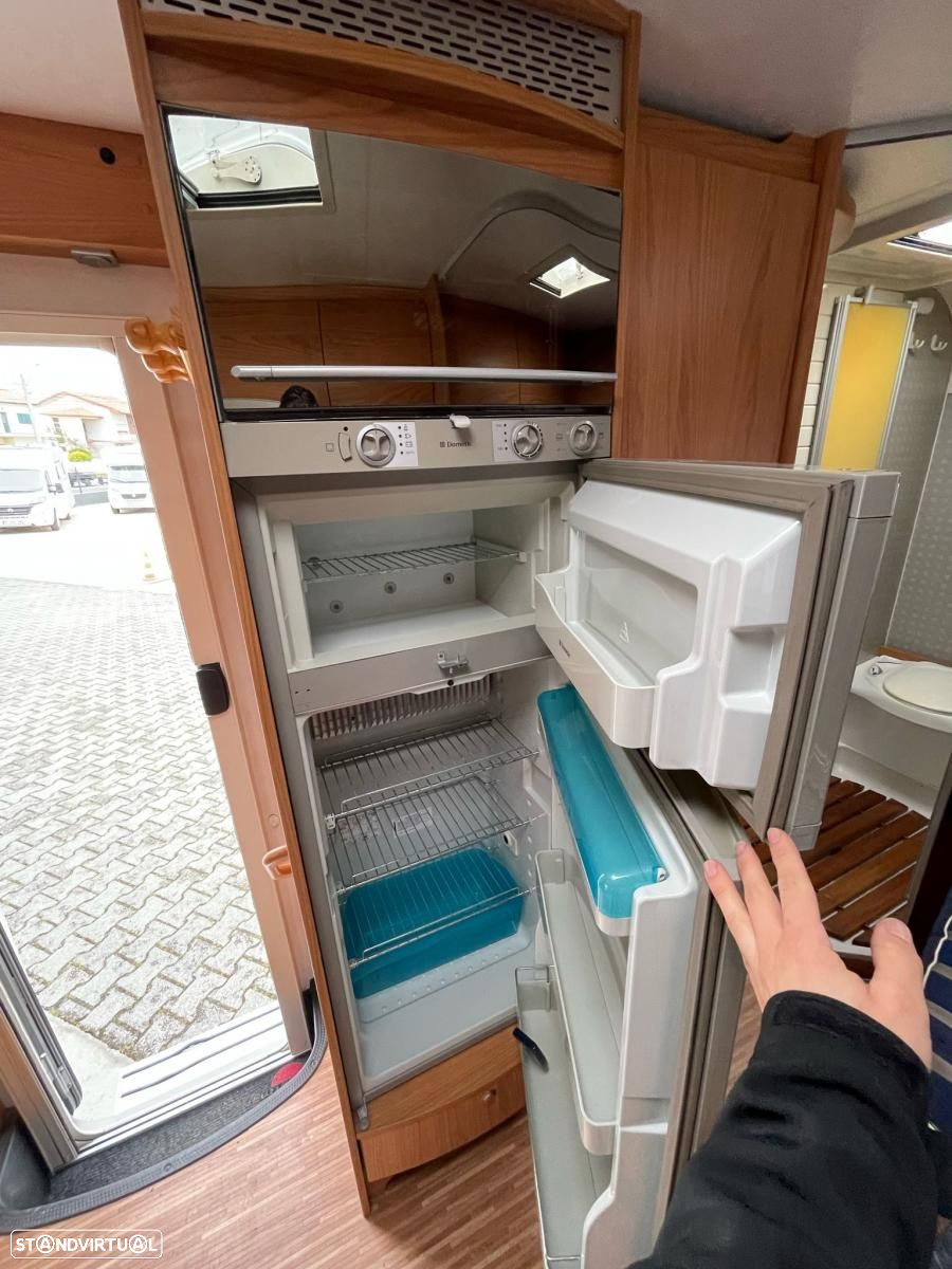 Burstner Privilége T630 cama francesa - 6
