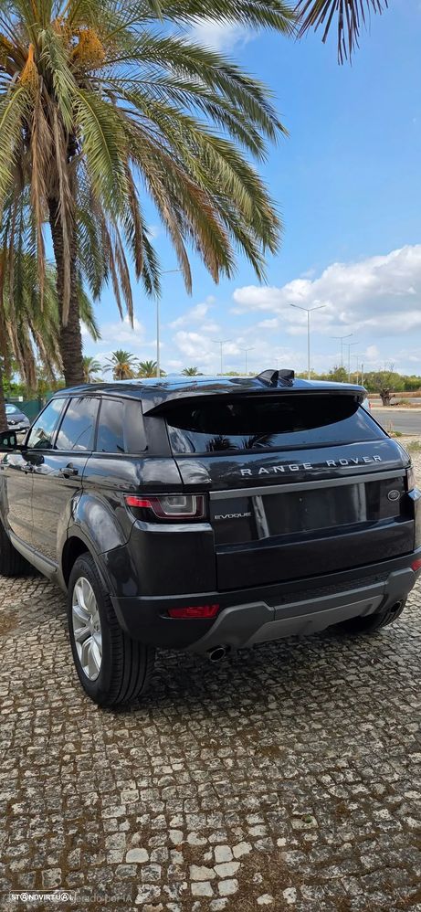 Land Rover Range Rover Evoque 2.0 TD4 SE Dynamic Auto - 4