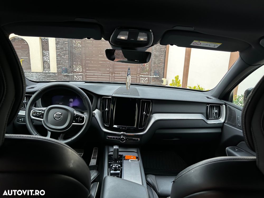 Volvo XC 60 B4 D AWD Ultimate Dark - 7