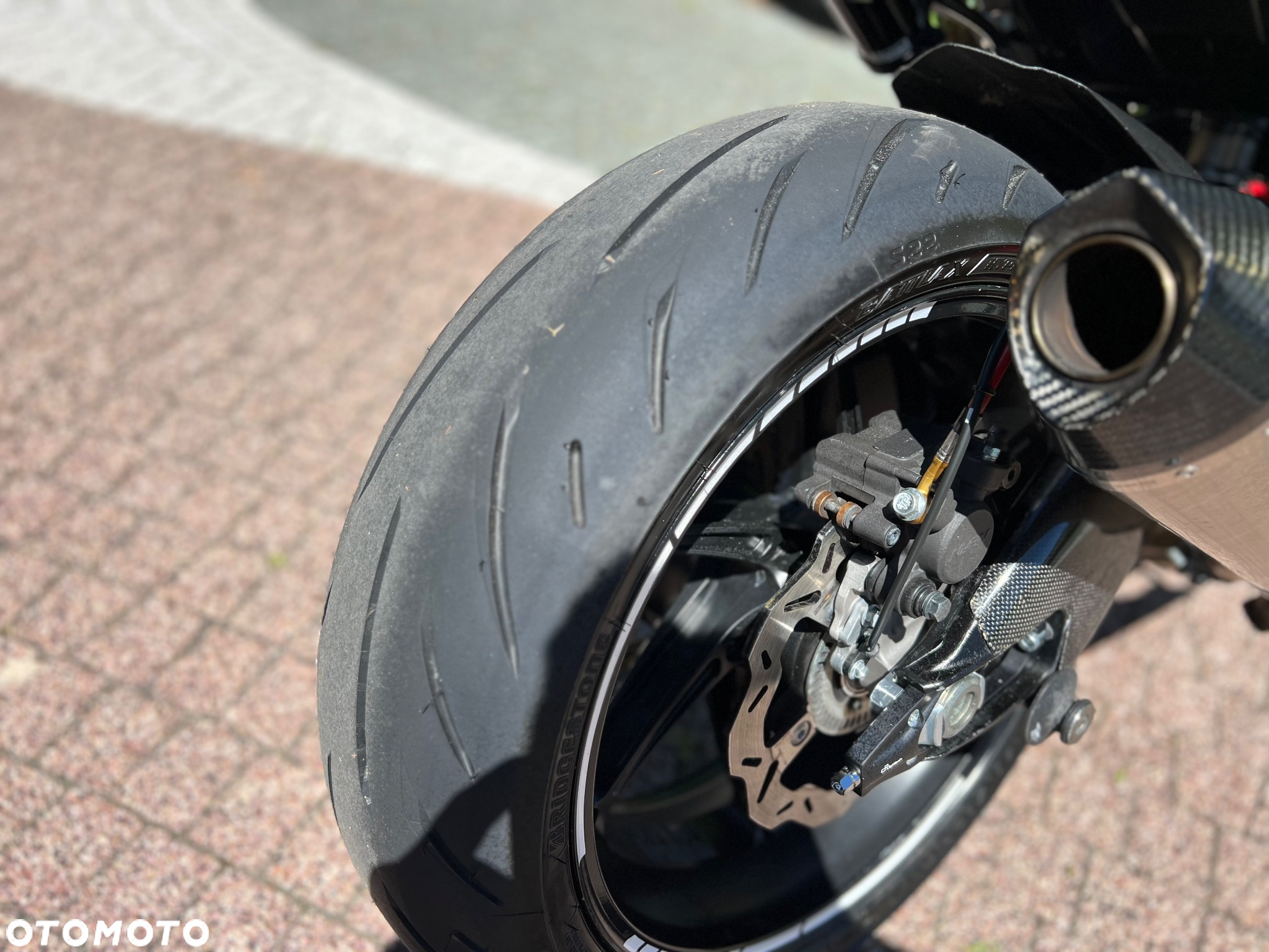 Suzuki GSX - 13
