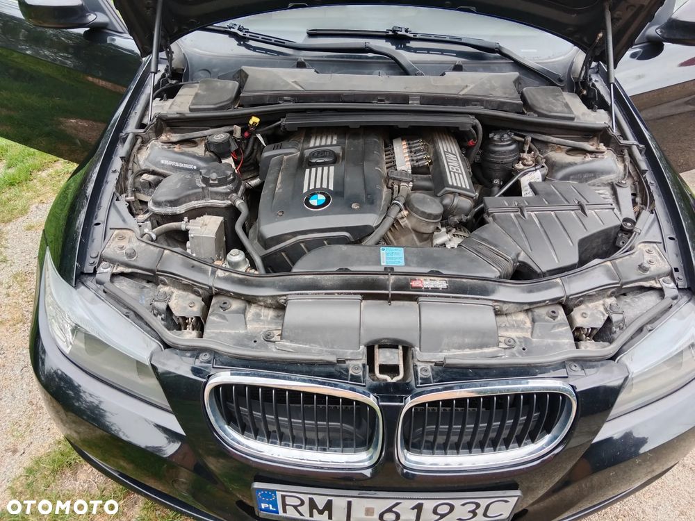BMW Seria 3 325i - 16