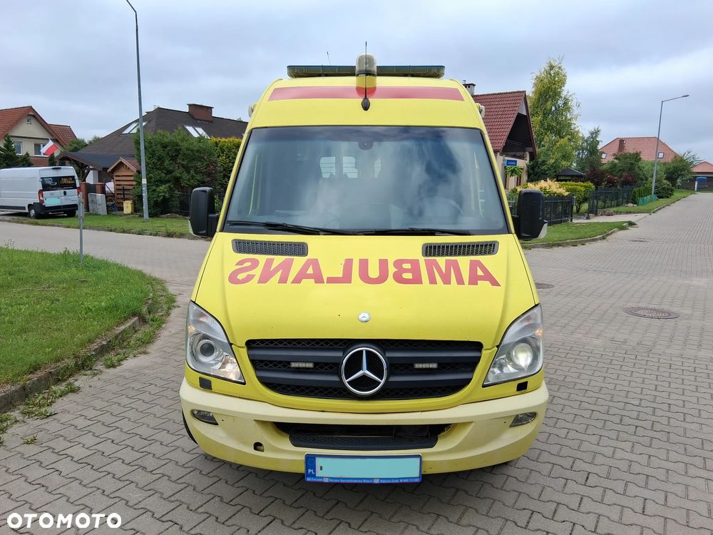 Mercedes-Benz Sprinter - 12
