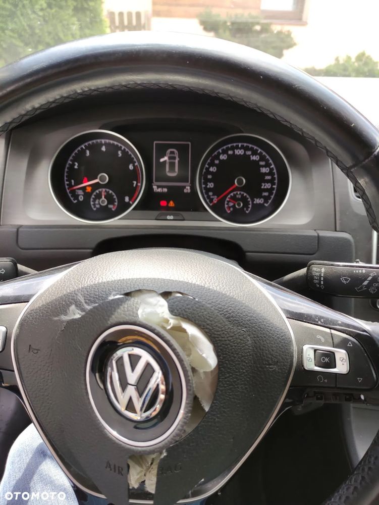 Volkswagen Golf 1.2 TSI BMT Comfortline - 14