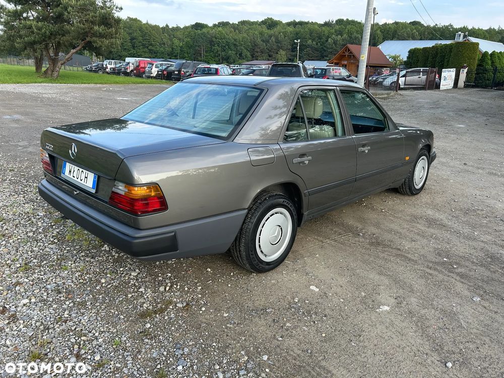 Mercedes-Benz W124 (1984-1993) - 2