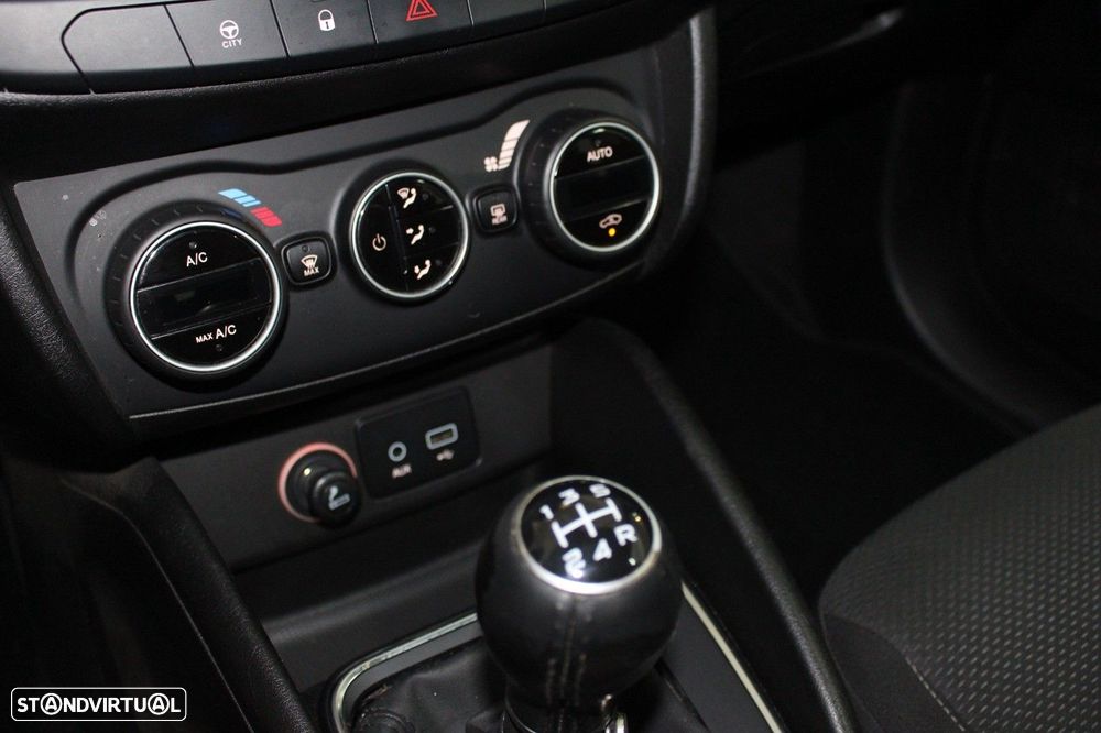 Fiat Tipo 1.3 M-Jet Lounge J17 - 25