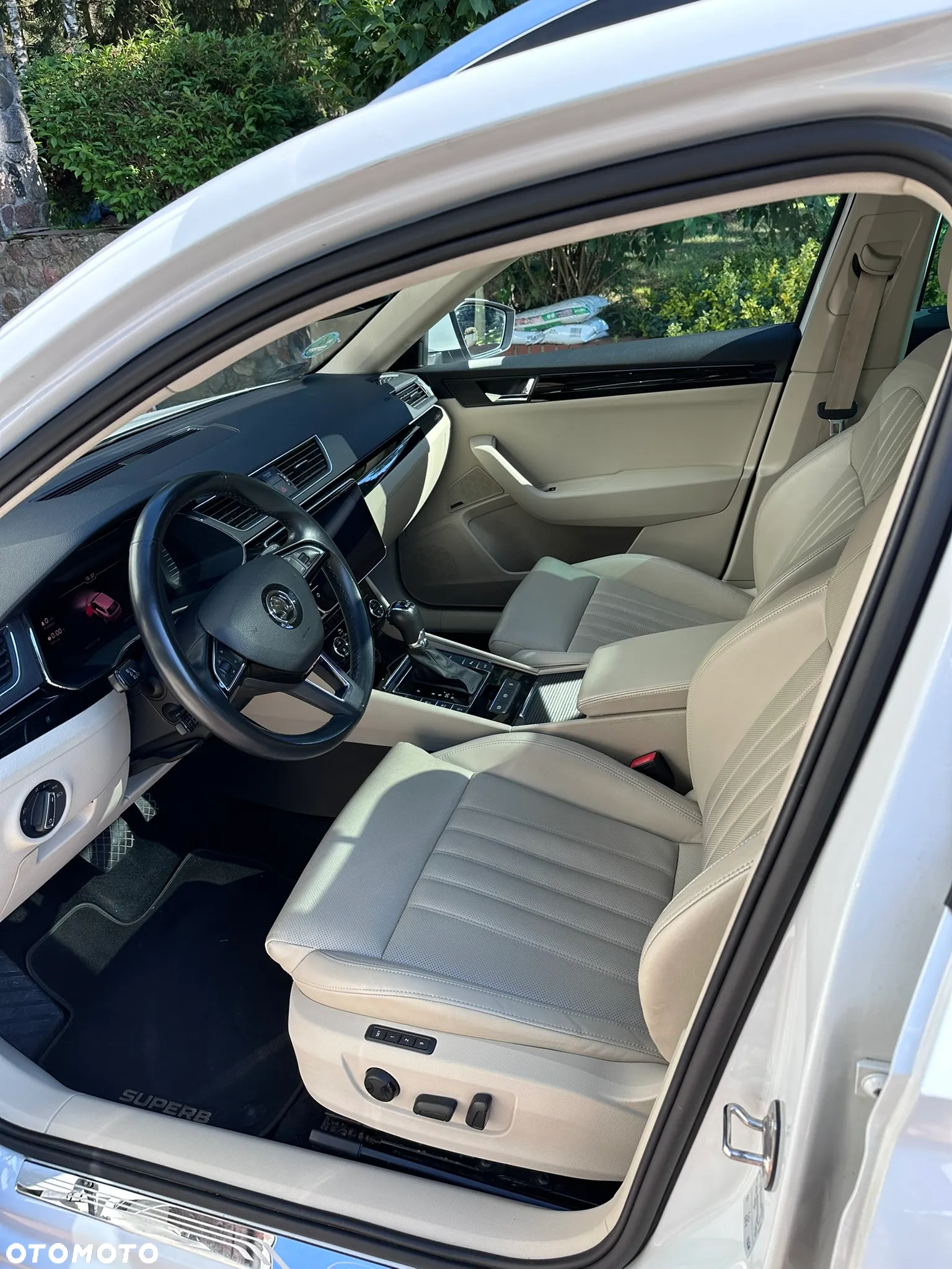 Skoda Superb 2.0 TDI 4x4 L&K DSG - 5