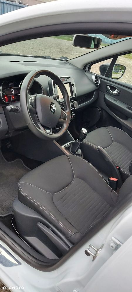 Renault Clio 1.2 16V Limited - 10