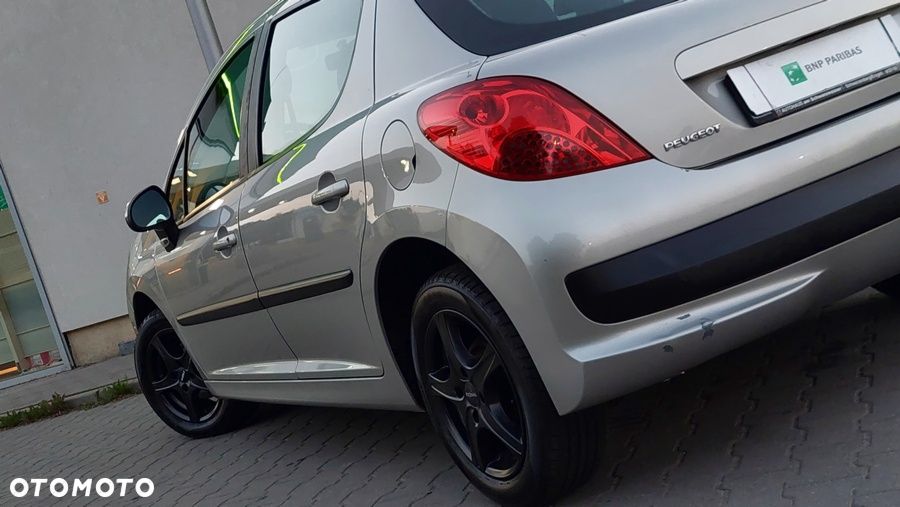 Peugeot 207 - 29