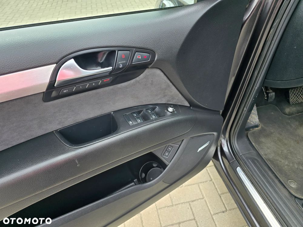 Audi Q7 - 25