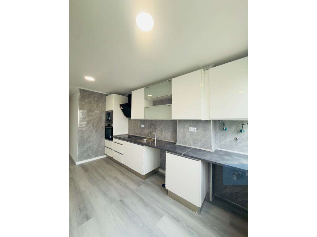 T2 totalmente remodelado em Oeiras (Vila) - Grande imagem: 5/34