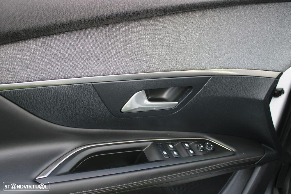 Peugeot 3008 1.5 BlueHDi Allure EAT8 - 27