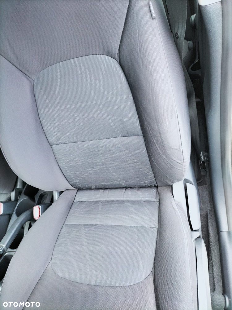 Kia Rio 1.4 M (klm) - 13