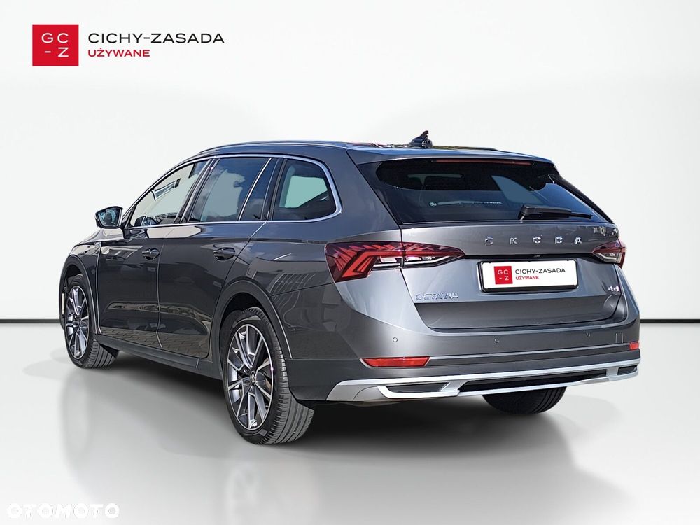Skoda Octavia 2.0 TDI 4x4 Scout DSG - 3
