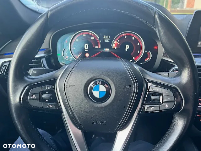 BMW Seria 5 530d Luxury Line sport - 12