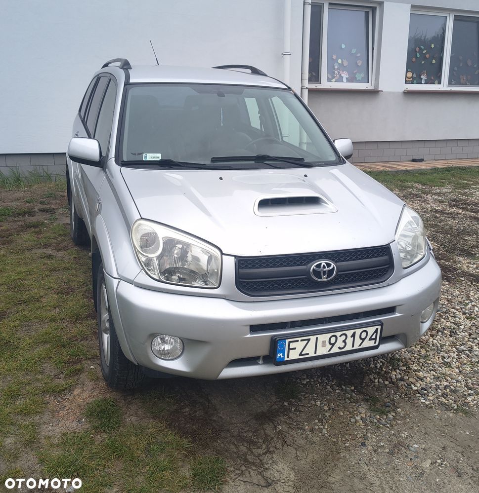 Toyota RAV4 - 4