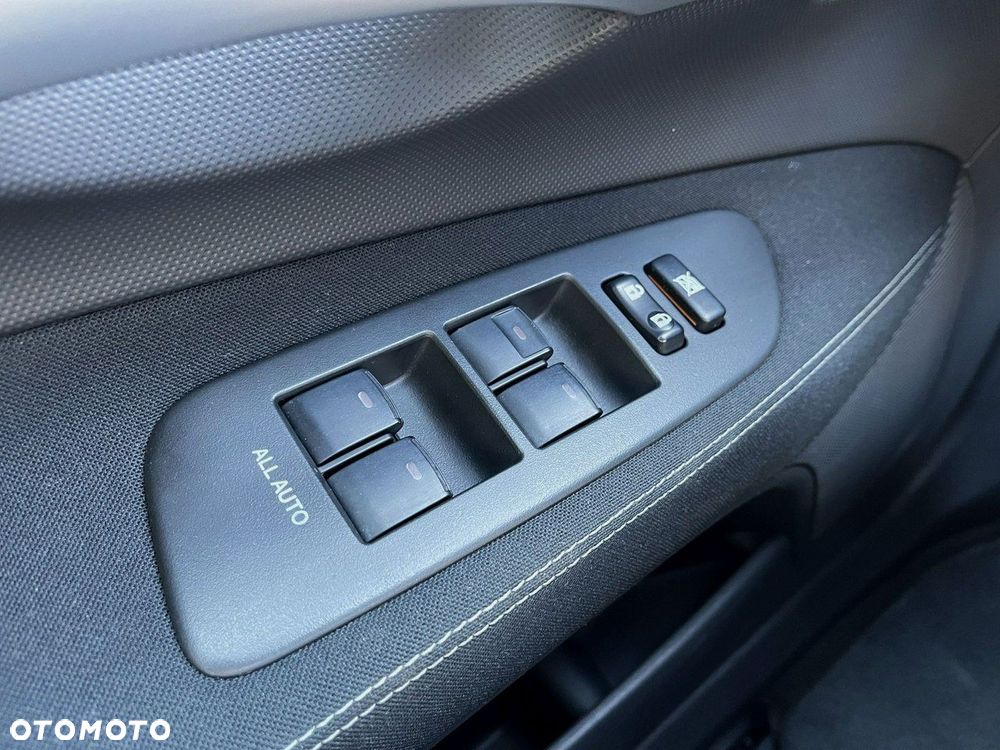 Toyota Auris 1.8 Hybrid Life - 15