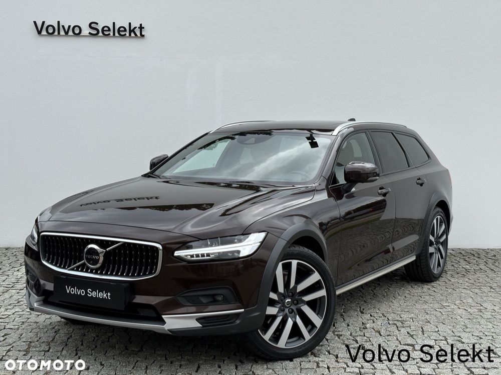 Volvo V90 Cross Country - 1