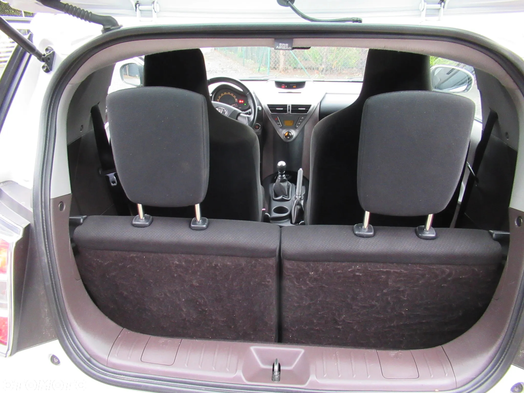 Toyota iQ 1.0 Sol - 15