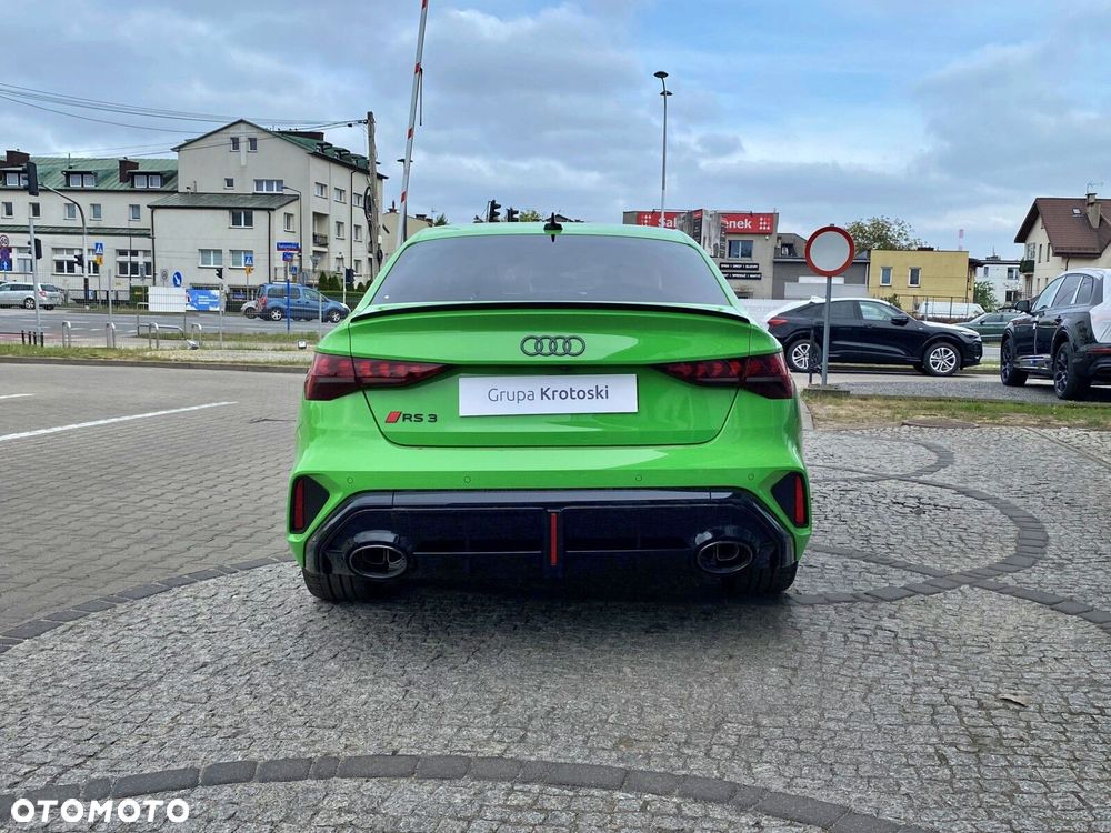 Audi RS3 Limousine - 4