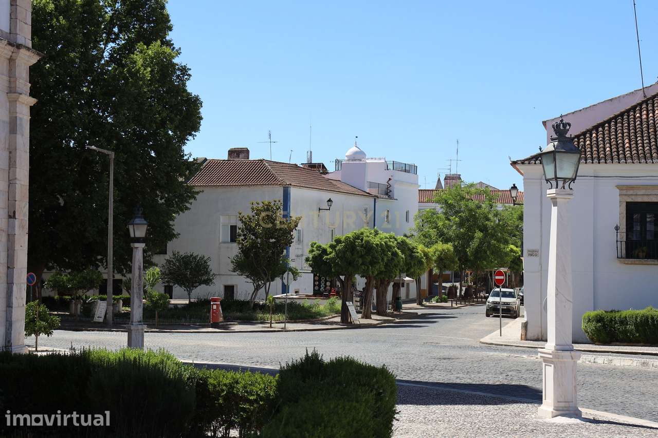 Oportunidade Única de Investimento no Coração de Vila Viçosa - Grande imagem: 2/60