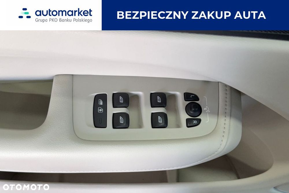 Volvo XC 60 B5 B AWD Plus Bright - 11