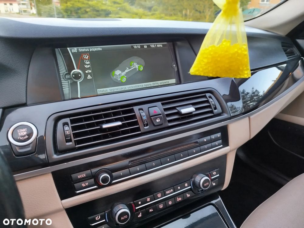 BMW Seria 5 530d Sport-Aut - 21