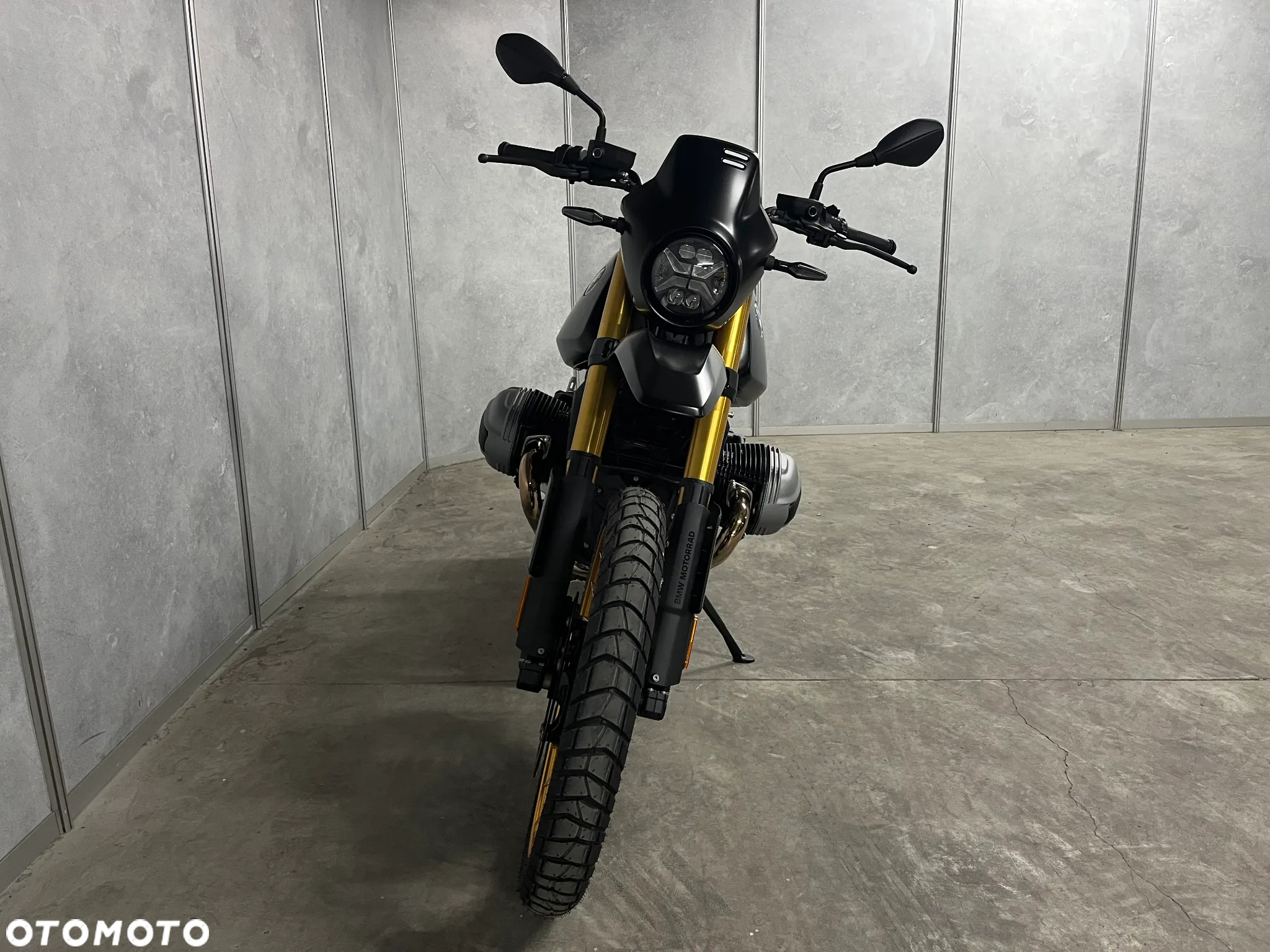 BMW R - 7