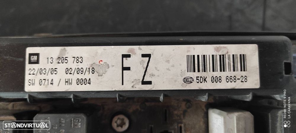 CAIXA RELÉS / FUSÍVEIS OPEL ASTRA H GTC 2005 -13205783 - 3