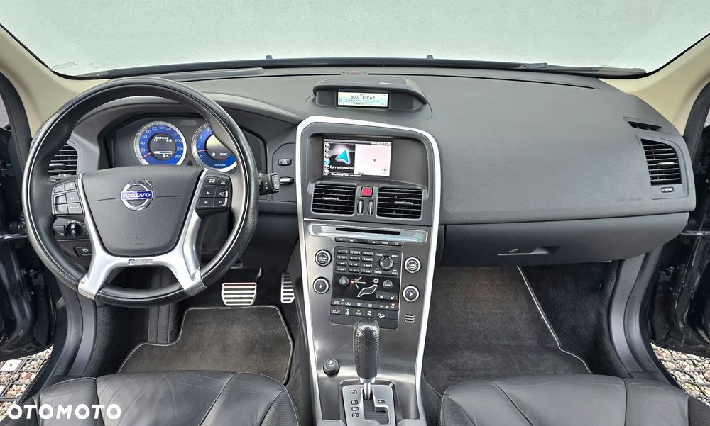 Volvo XC 60 T6 AWD RDesign - 12