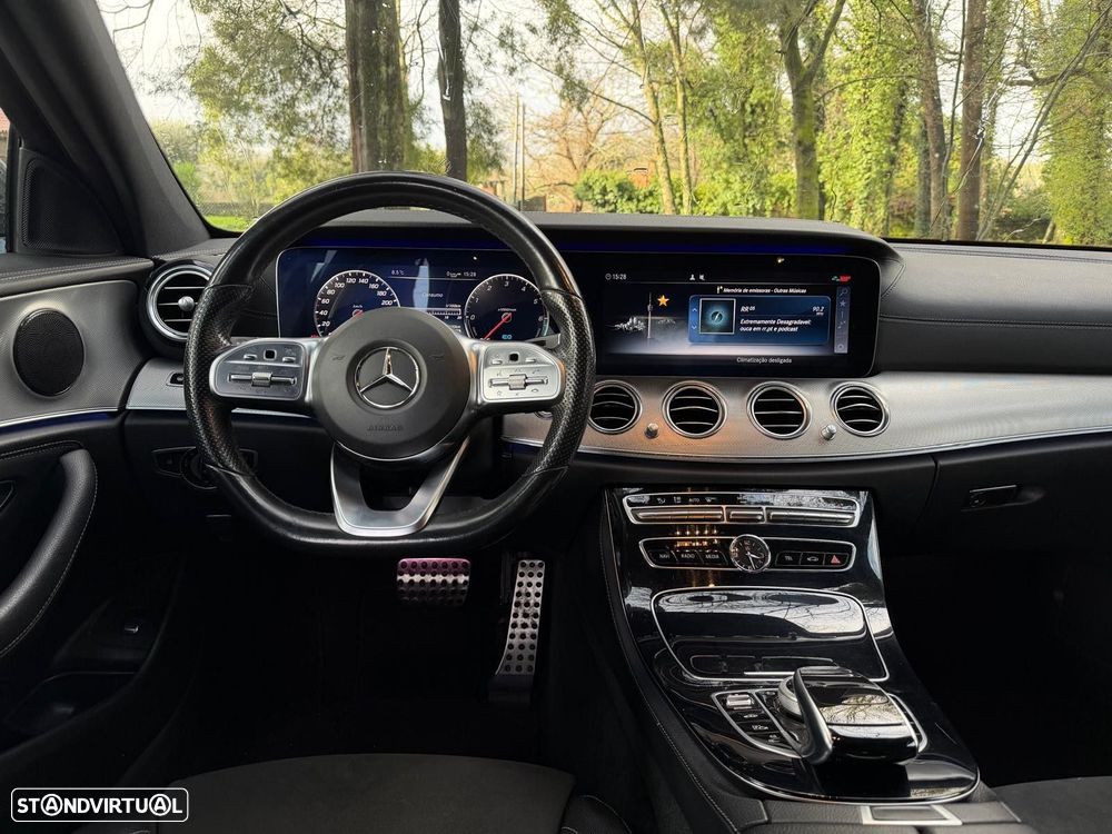 Mercedes-Benz E 300 de AMG Line - 22