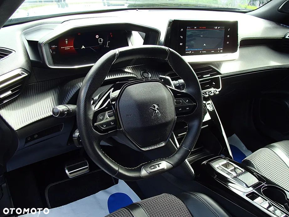 Peugeot 2008 PureTech 130 EAT8 GT - 16