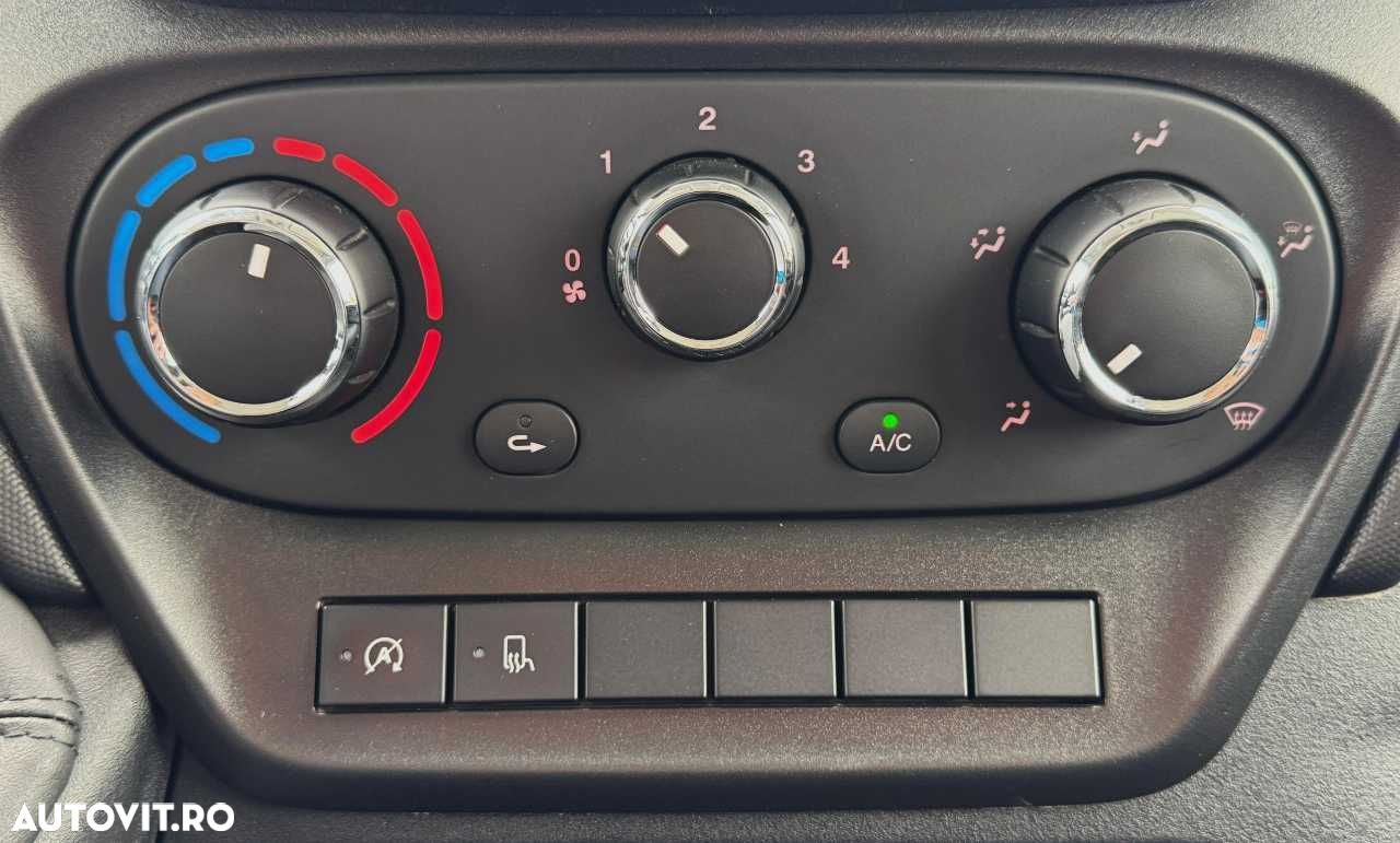 Iveco DAILY PLATFORMA 6+1 LOCURI - 23