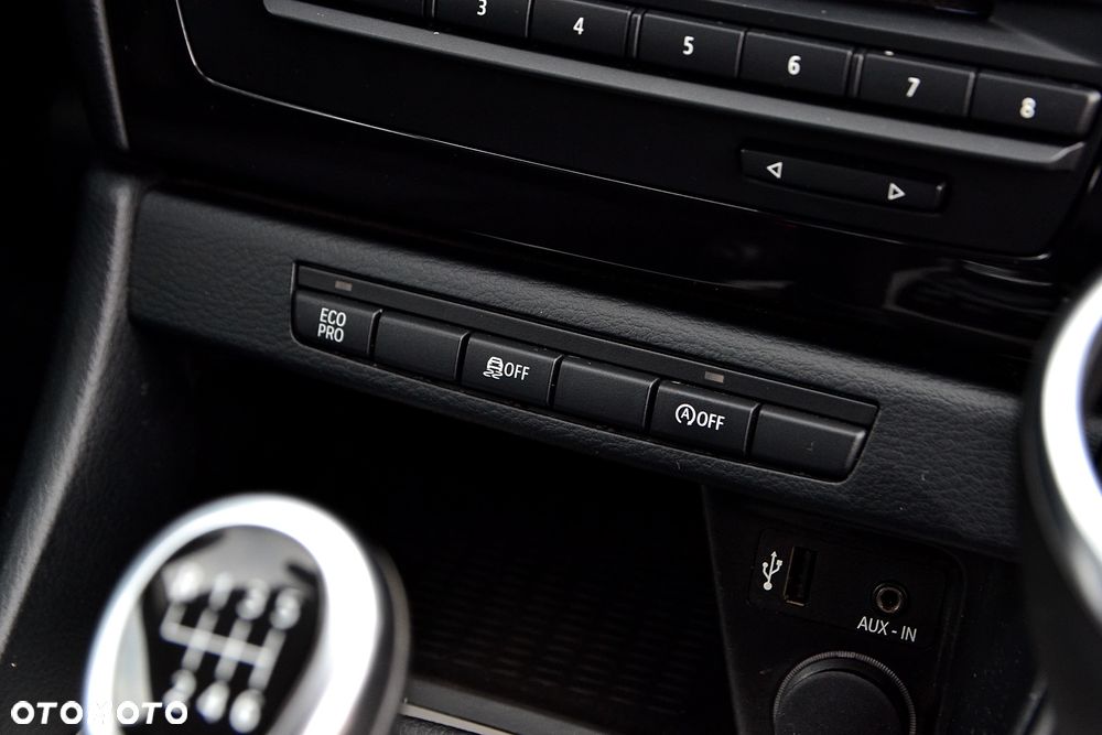 BMW X1 sDrive18d xLine - 19