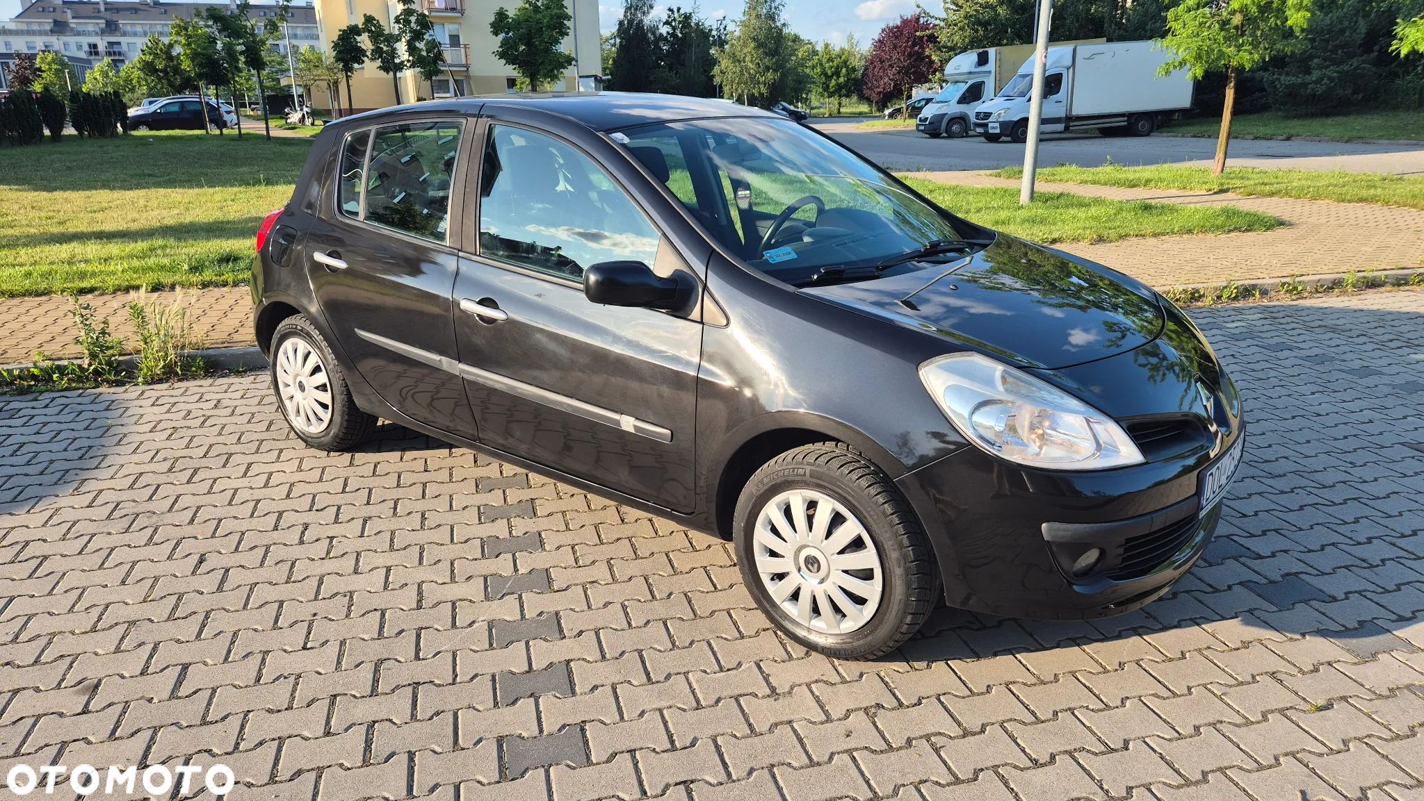 Renault Clio 1.2 TCE Authentique - 1