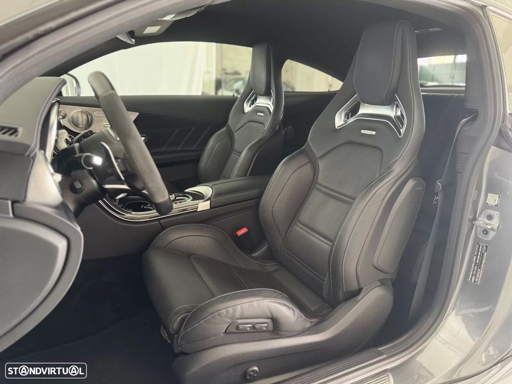 Mercedes-Benz C 63 AMG S - 32