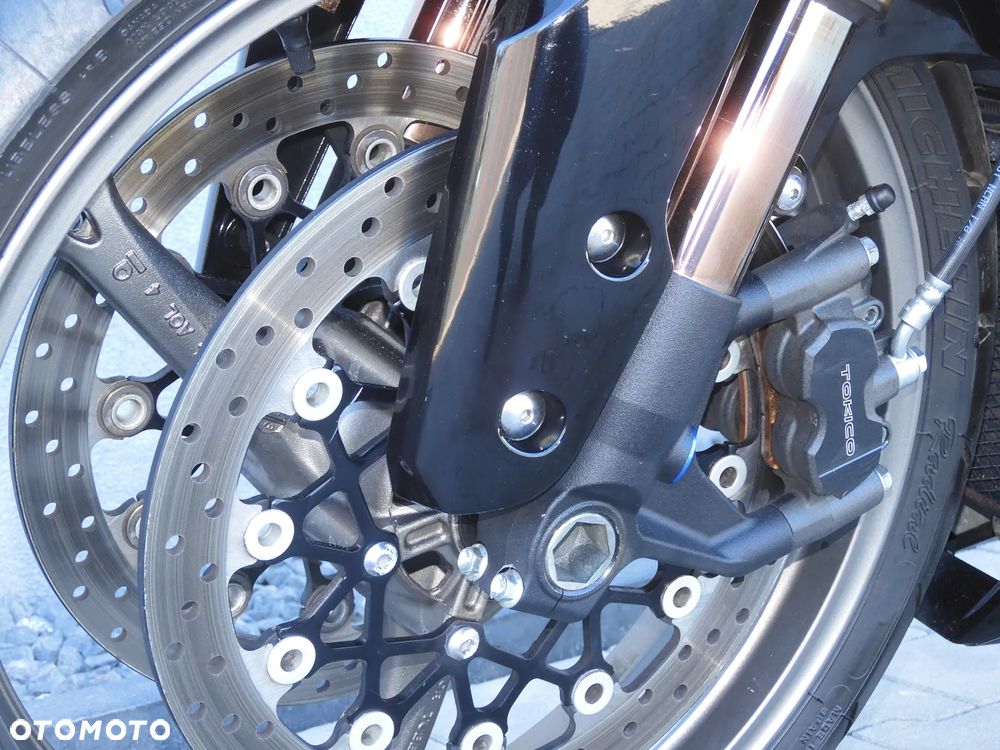 Suzuki GSX-R - 30
