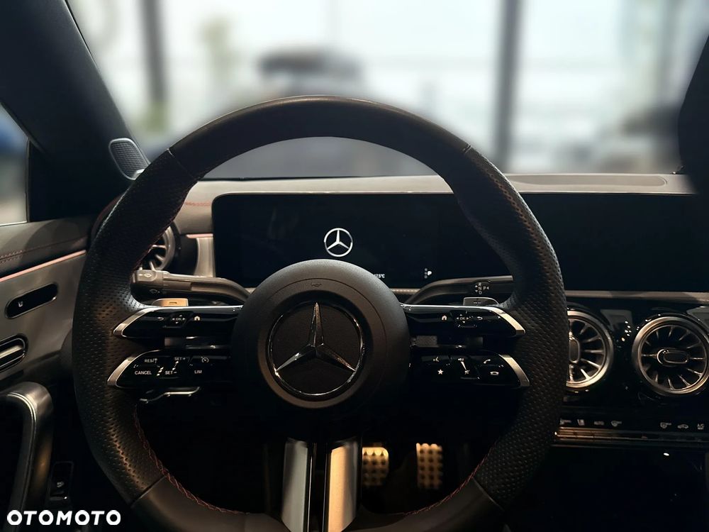Mercedes-Benz CLA 200 d AMG Line 8G-DCT - 10