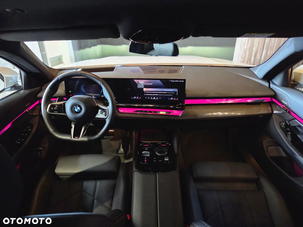 BMW Seria 5 520d xDrive mHEV - 10