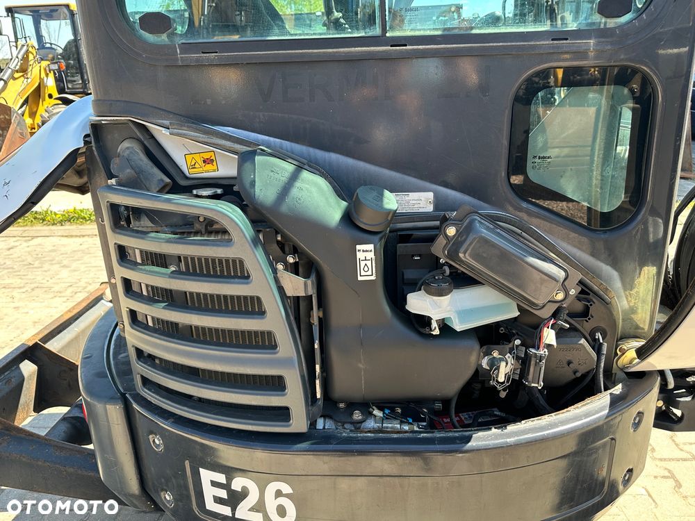 Bobcat E26 - 14