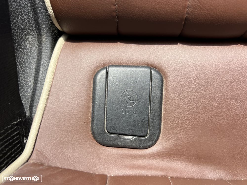 MINI Cabrio Cooper D Highgate - 43