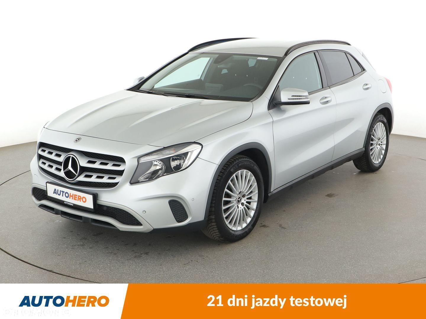 Mercedes-Benz GLA 180 - 1