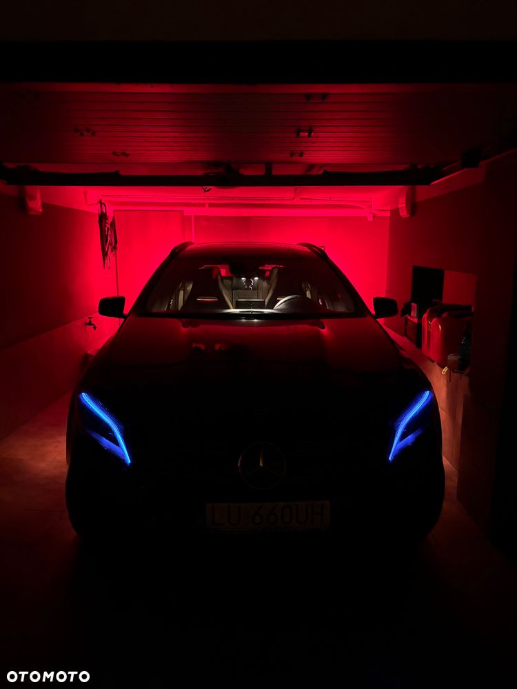 Mercedes-Benz GLA 250 4Matic 7G-DCT AMG Line - 18