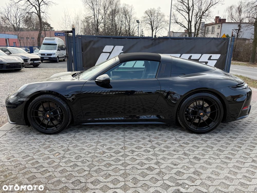 Porsche 911 Targa 4 GTS PDK - 14