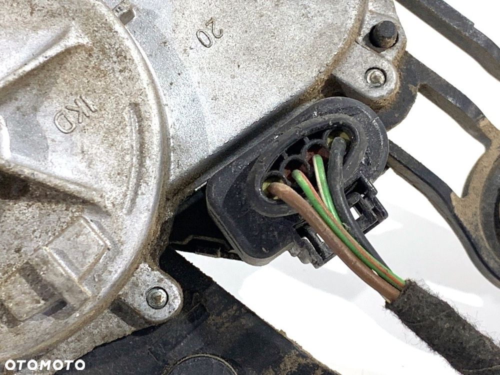 SILNIK WYCIERACZEK TYŁ  SKODA FABIA III Kombi (NJ5) 2014 - 2022 1.0 55 kW [75 KM] benzyna 2014 - - 3